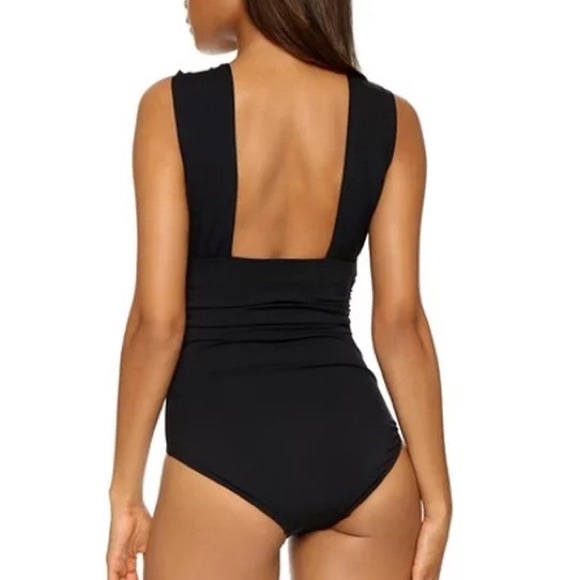 Black swimming suite one piece sw286 - Picture 3 of 4